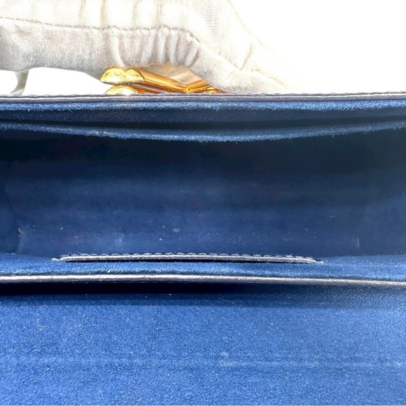 Louis Vuitton Epi Twist Shoulder Bag MM - Picture 7 of 8